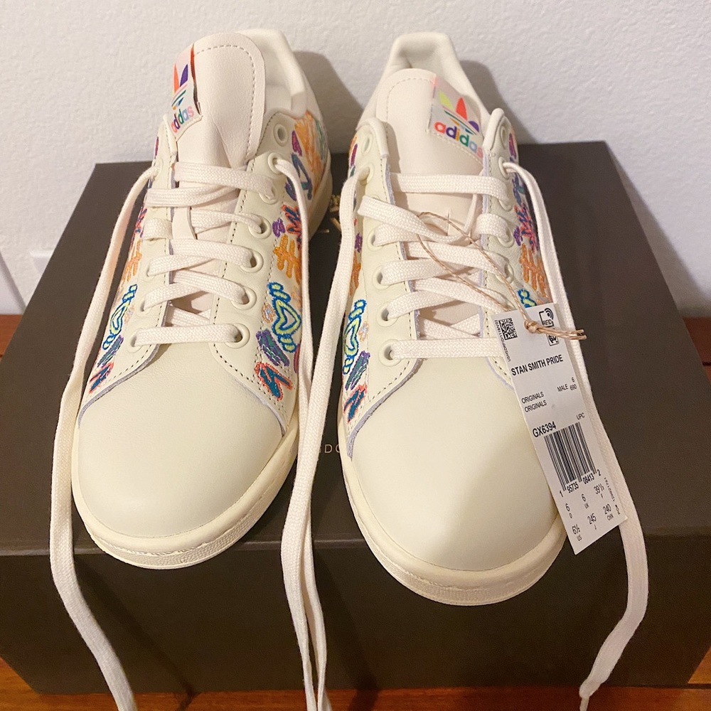 STAN SMITH PRIDE SHOES ❤️🧡💛💚💙💜